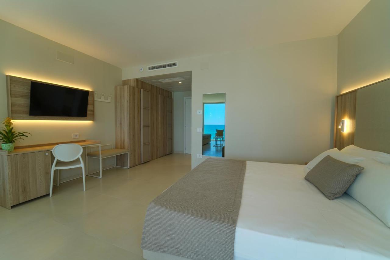 Castellammare di Velia Eleamare Resort מראה חיצוני תמונה