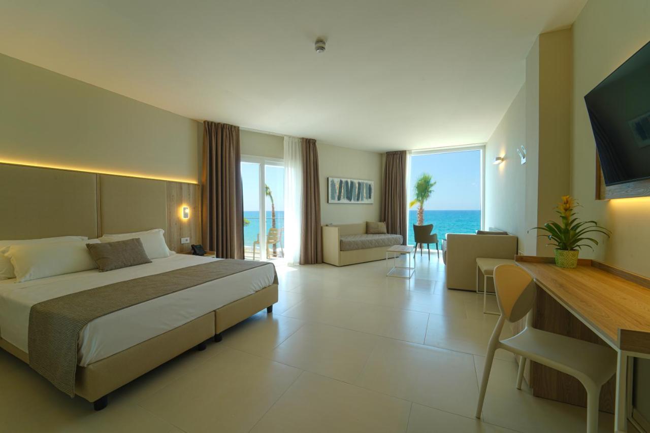 Castellammare di Velia Eleamare Resort מראה חיצוני תמונה