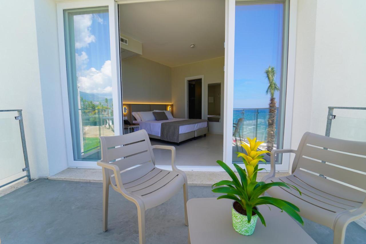 Castellammare di Velia Eleamare Resort מראה חיצוני תמונה