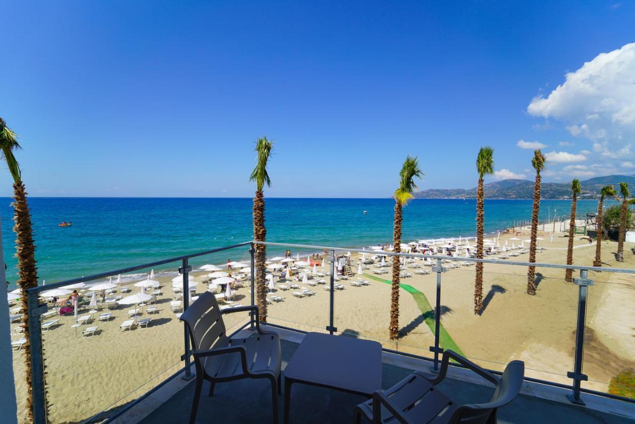 Castellammare di Velia Eleamare Resort מראה חיצוני תמונה